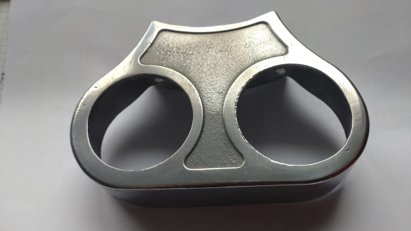 Halter für 2 Zusatzanzeigen ovaler Tacho, deutsche Produktion